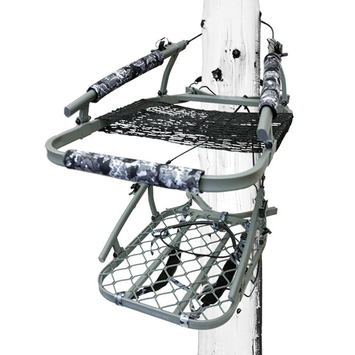 Tree Stand with Memory Foam Seat D58306