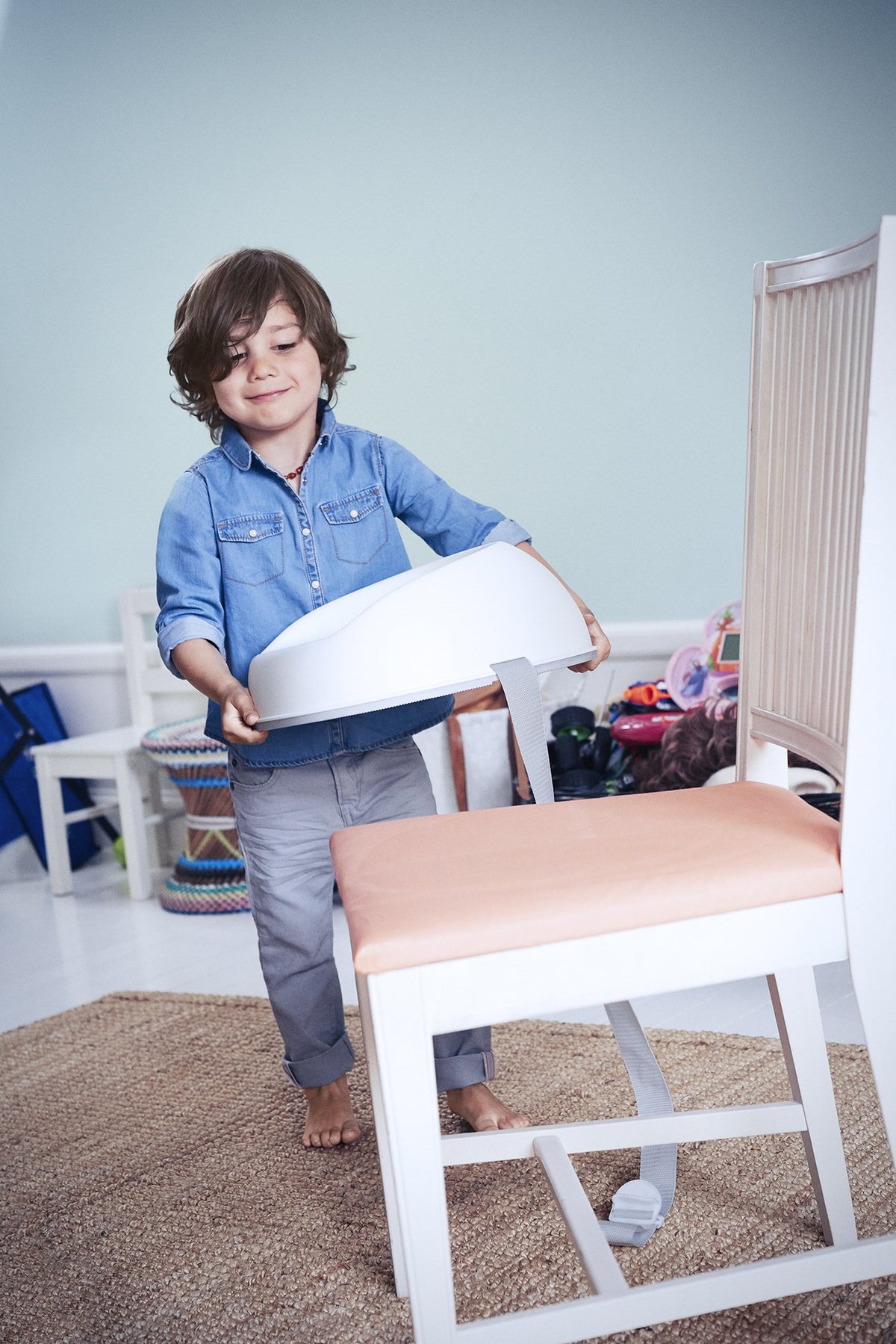 White Booster Seat T842291